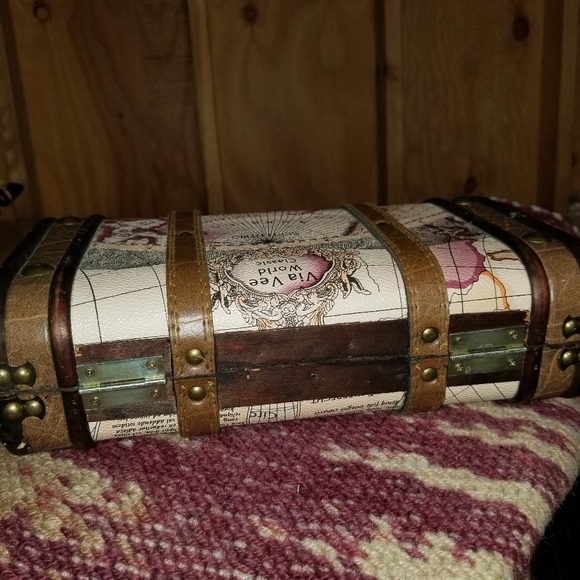 "Via Vee World Classic" Wooden Hinged Box Purse Patina Home Deco - Picture 5 of 8